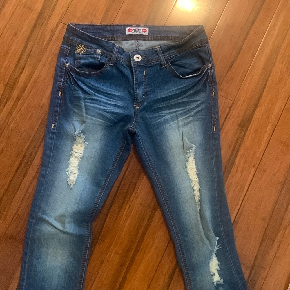 Distressed, skinny jeans
